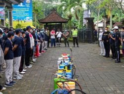 Bupati Tamba Pantau Langsung Spraying Serentak hingga  Bantu Korban Rumah Roboh 