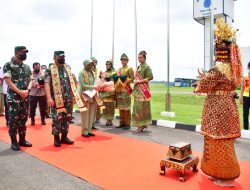 PANGDAM II/SRIWIJAYA DAN FORKOPIMDA SUMSEL SAMBUT KUNJUNGAN KASAD JENDERAL TNI DUDUNG ABDURACHMAN DI BUMI SRIWIJAYA.