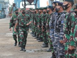 PANGDAM II/SRIWIJAYA BERANGKATKAN SATGAS ORGANIK YONIF RAIDER 142/KJ KE WILAYAH PAPUA