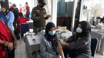 Sukseskan Vaksinasi Booster, Kodim 0402/OKI Gelar Serbuan Vaksin di Daerah Pantai Timur OKI