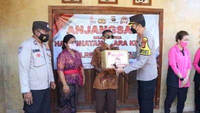 Warnai Hari Bhayangkara ke-76, Kapolres Klungkung Laksanakan Anjangsana ke Purnawirawan Polri