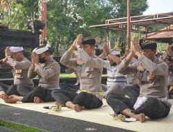 Sambut Hari Bhayangkara ke-76, Polres Bangli Gelar Doa dan Persembahyangan Bersama di pura Giri Brata Polres Bangli