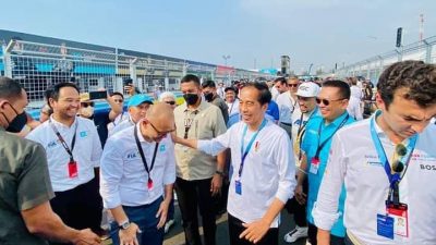 Presiden Jokowi Tiba di Sirkuit Formula E Ancol