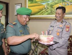 Kepala RS Tingkat IV Singaraja Wirasatya Datangi Polres Buleleng