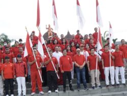 Semarak HUT RI ke 77, Bendera Merah Putih Secara Simbolis Diserahkan Bupati Bangli Kepada Camat Se-Kabupaten Bangli