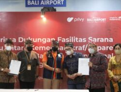 Tingkatkan Kenyamanan Penumpang, Bandara Internasional I Gusti Ngurah Rai – Bali Terima Dukungan Kursi Tunggu Dari Kemenparekraf