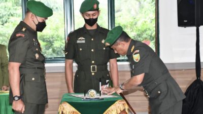 Danrem Pimpin Serah Terima Jabatan Kepala Staf Korem 044/Gapo