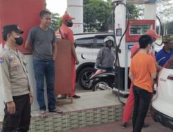 Polsek Gelumbang Giat Monitoring Pada SPBU Desa Sukamenang