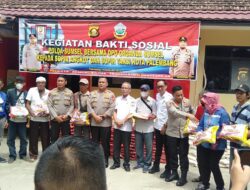 Polda Sumsel Bagikan 450 Karung Beras, Pada Sopir Angkot Dan Taksi