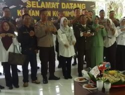 Kapolsek Lubuk Batang Berikan Surprise , Dirgahayu HUT TNI ke 77 Ke Koramil 403 – 13 / Lubuk Batang