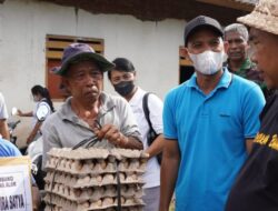 Terdampak Banjir Bandang, Warga BTN Sangkaragung Terima Bantuan