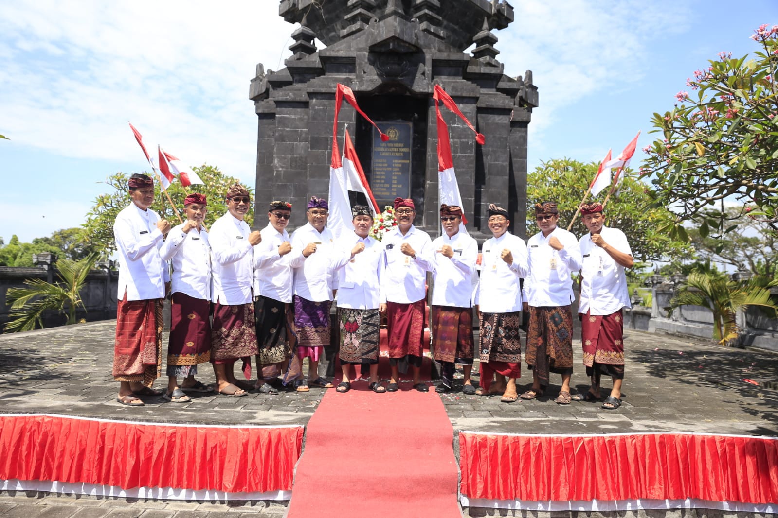 Peringati Hari Pahlawan Bupati Suwirta Ajak Masyarakat Jadi Pahlawan Bagi Diri Sendiri 5427