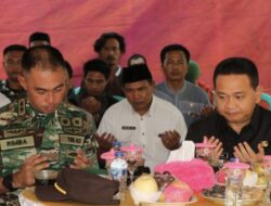 Dandim Rimba Anwar dan Pj Bupati Serahkan Kunci Rumah Program Bedah Rumah di Desa Lembak