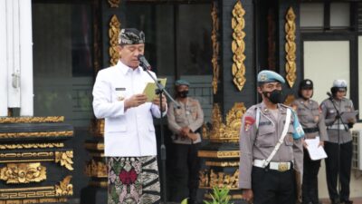 Bupati Klungkung Pimpin Apel Gelar Pasukan Operasi Lilin Agung 2022