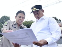 Wagub Uu Ruzhanul Tinjau Jalan Cikembar