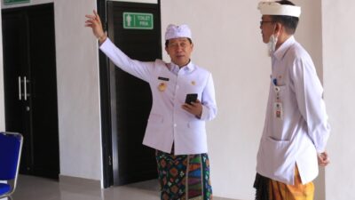 Monitoring 2 Proyek, Bupati Suwirta Kecewa Hasil Pengerjaan Tidak Sesuai