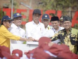 Uu Ruzhanul Dampingi Presiden Resmikan Sejumlah Infrastruktur di Bandung