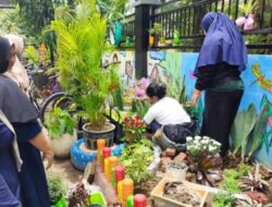 SDN Rungkut Menanggal I Libatkan Orang Tua Siswa Dalam Lomba Perawatan Taman