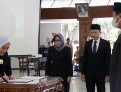 Lantik 27 Pejabat, Bupati Bojonegoro Tekankan Netralitas PNS Jelang Tahun Politik