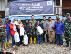 Korem 044 / Garuda Dempo Dan Kodim 0403 / Lahat Salurkan 500 Paket Sembako Ke Desa Lubuk Sepang