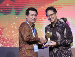 Klungkung Raih Penghargaan UHC Award, 98,37 % Warga Terlindungi JKN