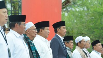 Jokowi Ajak Prabowo Ikut Isitigasah Bersama di Tabalong