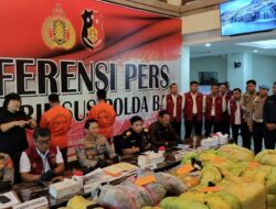 Polda Bali Ungkap Jual-Beli Pakaian Bekas Impor Ilegal