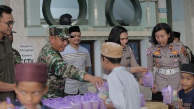 Momen Ramadhan 1444 H, Kapolres Buleleng Berbagi Bersama Anak Yatim di Masjid Nurul Iman