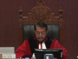 Ketua MK Anwar Usman saat membacakan Putusan di Gedung Mahkamah Konstitusi