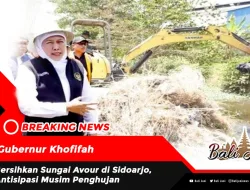 Gubernur Khofifah Bersihkan Sungai Avour di Sidoarjo, Antisipasi Musim Penghujan