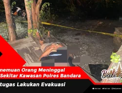 Penemuan Orang Meninggal Di Sekitar Kawasan Polres Bandara, Petugas Lakukan Evakuasi