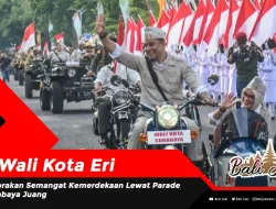 Wali Kota Eri Gelorakan Semangat Kemerdekaan Lewat Parade Surabaya Juang