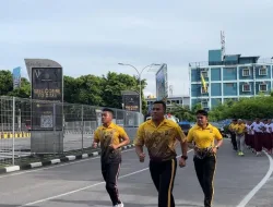 Kapolres Bandara Ngurah Rai AKBP I Ketut Widiarta Dampingi Baja Polri Lari Pagi Keliling Tuban