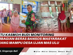 Sertu Kasmoh Budi Monitoring Pembagian Beras Bansos Masyarakat Kurang Mampu Desa Ujan Mas Ulu