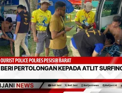 Tourist Police Polres Pesisir Barat Beri Pertolongan Kepada Atlit Surfing
