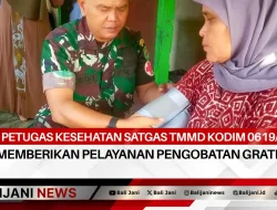 Petugas Kesehatan Satgas TMMD Kodim 0619/PWK Memberikan Pelayanan Pengobatan Gratis