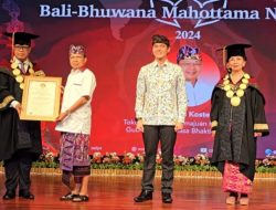 Wayan Koster Terima Penghargaan Tertinggi Bali Bhuwana Mahottama Nugraha 2024