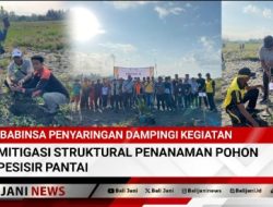Babinsa Penyaringan Dampingi kegiatan Mitigasi Struktural Penanaman Pohon Pesisir Pantai