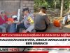 Aiptu Nyoman Budiarsana Bhabin Desa Sarimekar : Tunjukkan Aksi Nyata, Jenguk Warga Sakit dan Beri Sembako!