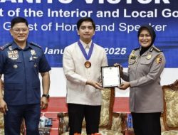 Kompol Retno Prihawati Terima Penghargaan Dari Kepala Kepolisian Filipina Atas Kontribusi Dalam Kerjasama Hukum RI-Filipina