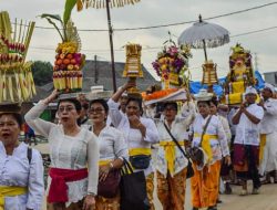 Gubernur Jawa Barat Apresiasi 1000 Lebih Umat Hindu Gelar Melasti di Laut Segarajaya Bekasi