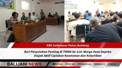 Ipda Wayan Sumara berikan penyuluhan Kamtibmas kepada warga Desa Depeha dalam kegiatan TMMD ke-124 Kodim 1609/Buleleng.