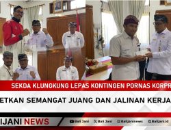 Sekda Klungkung Lepas Kontingen Pornas KORPRI 2025, Targetkan Semangat Juang dan Jalinan Kerja Sama