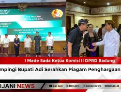 I Made Sada Ketua Komisi II DPRD Badung dampingi Bupati Adi Serahkan Piagam Penghargaan TJSP