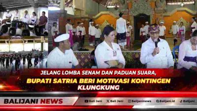Bupati Klungkung I Made Satria bersama Ketua TP PKK Ny Eva Satria saat berfoto bersama dan memberikan motivasi kepada para siswa kontingen daerah di Balai Budaya