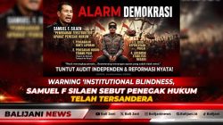 Pengamat Politik dan Kebijakan Publik Samuel F Silaen saat memberikan keterangan pers mengenai pelemahan hukum.