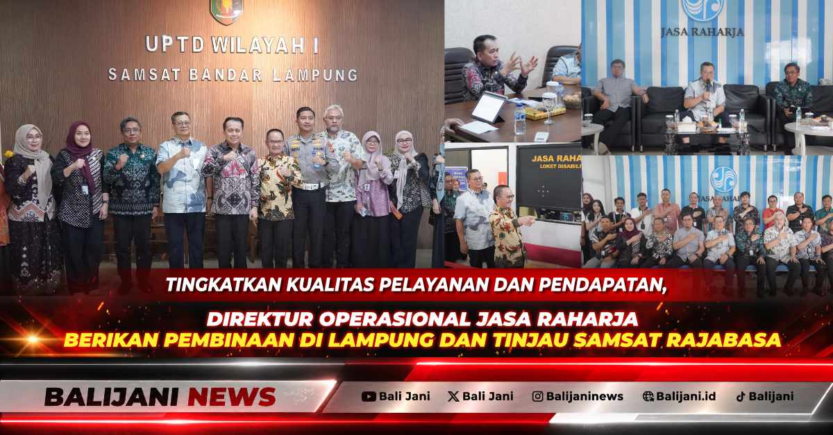 Direktur Operasional Jasa Raharja Ariyandi bersama Dirjen Bina Keuangan Daerah Kemendagri Agus Fatoni berdialog di loket pelayanan Samsat Rajabasa.