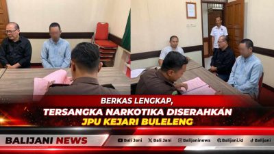 Penyidik Polres Buleleng menyerahkan berkas dan tersangka narkotika NH kepada JPU I Gde Doni Hendrawan di Ruang Tahap II Kejari Buleleng.