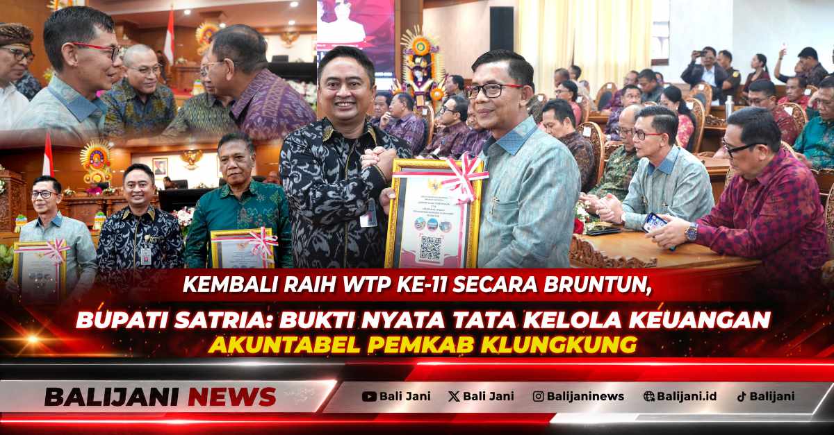 Bupati Klungkung I Made Satria bersama Ketua DPRD Klungkung saat menerima LHP BPK RI dengan opini WTP di Gedung DPRD Bali.