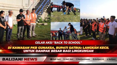 Bupati Klungkung I Made Satria bersama relawan Komunitas Malu Dong saat memungut sampah plastik di kawasan Pusat Kebudayaan Bali Desa Gunaksa